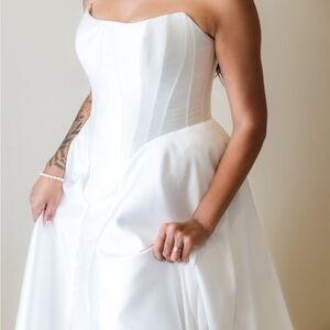 Chic Strapless White Dress